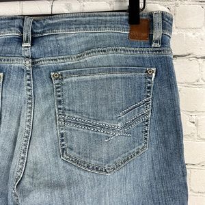 BKE PAYTON CROP JEANS SIZE 33